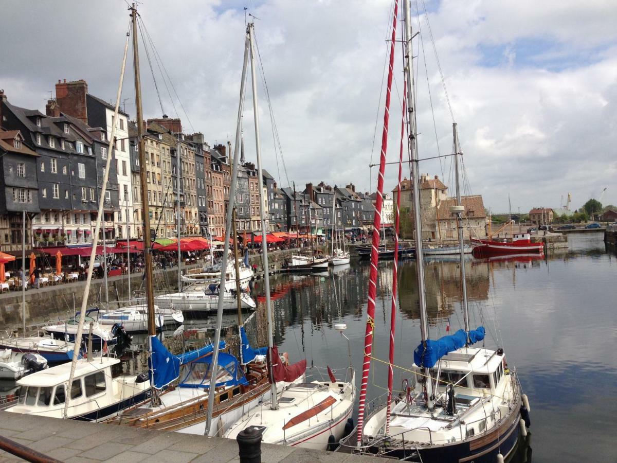 Un petit nid a Honfleur Apartment Exterior foto